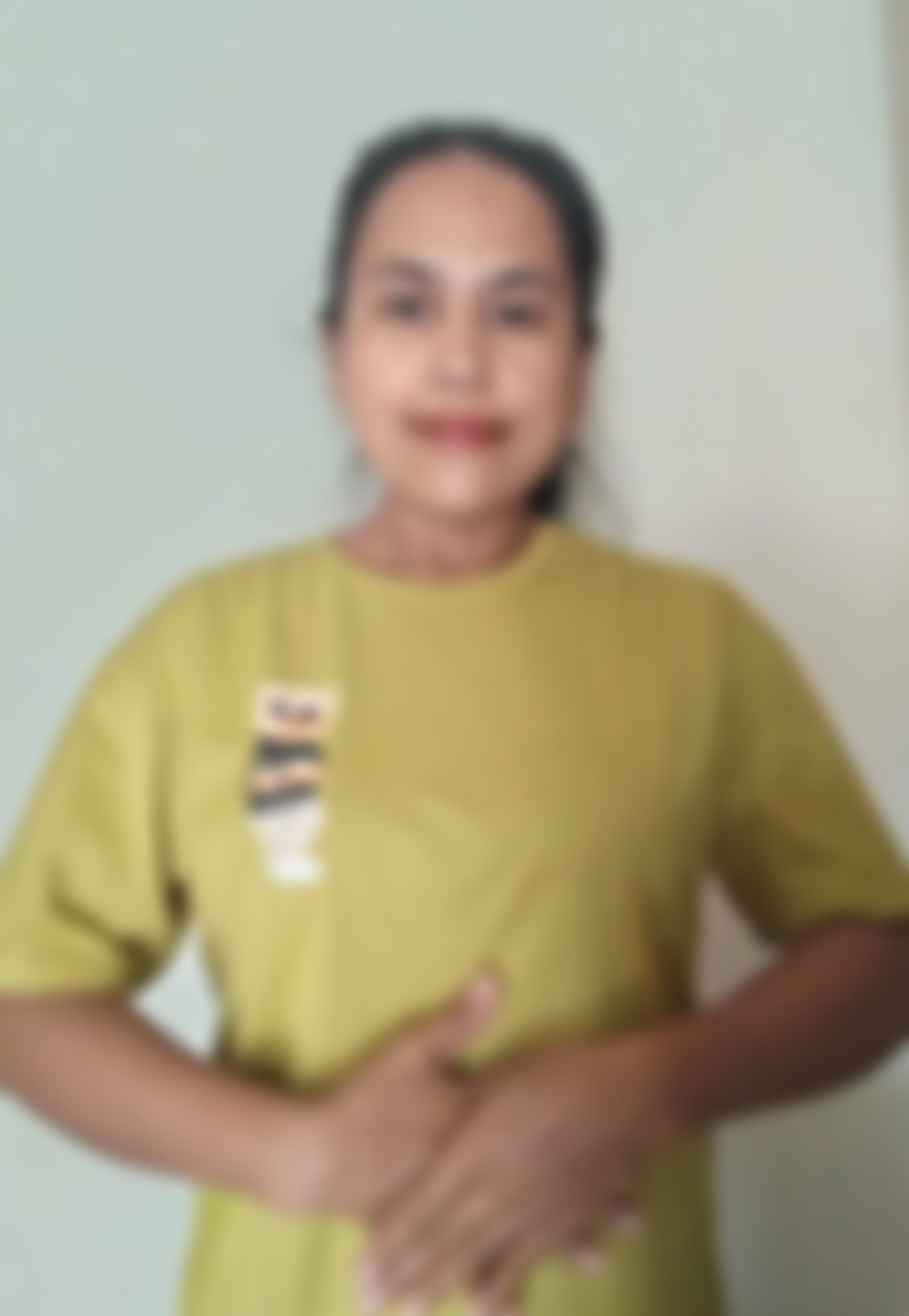 Ex-Singapore Indonesian helper biodata photo