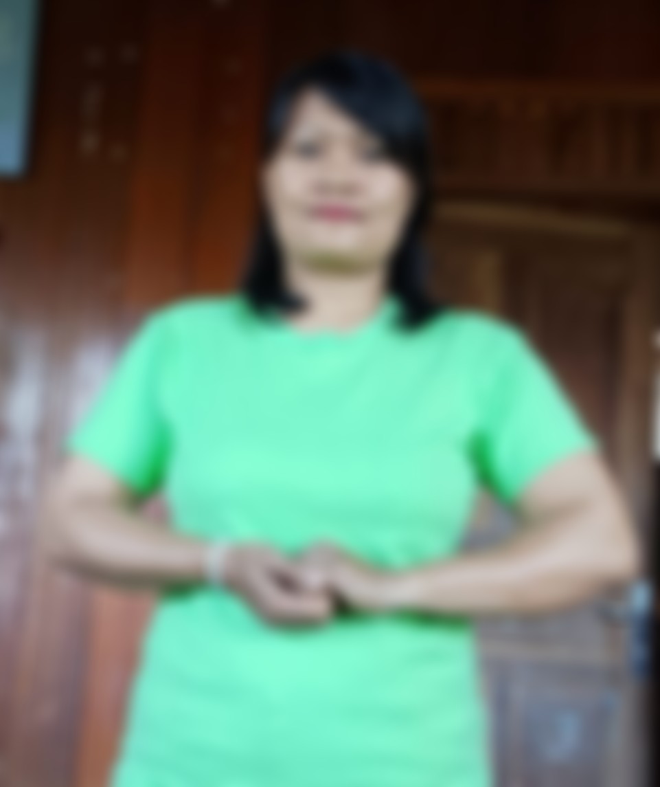 Ex-Singapore Indonesian helper biodata photo